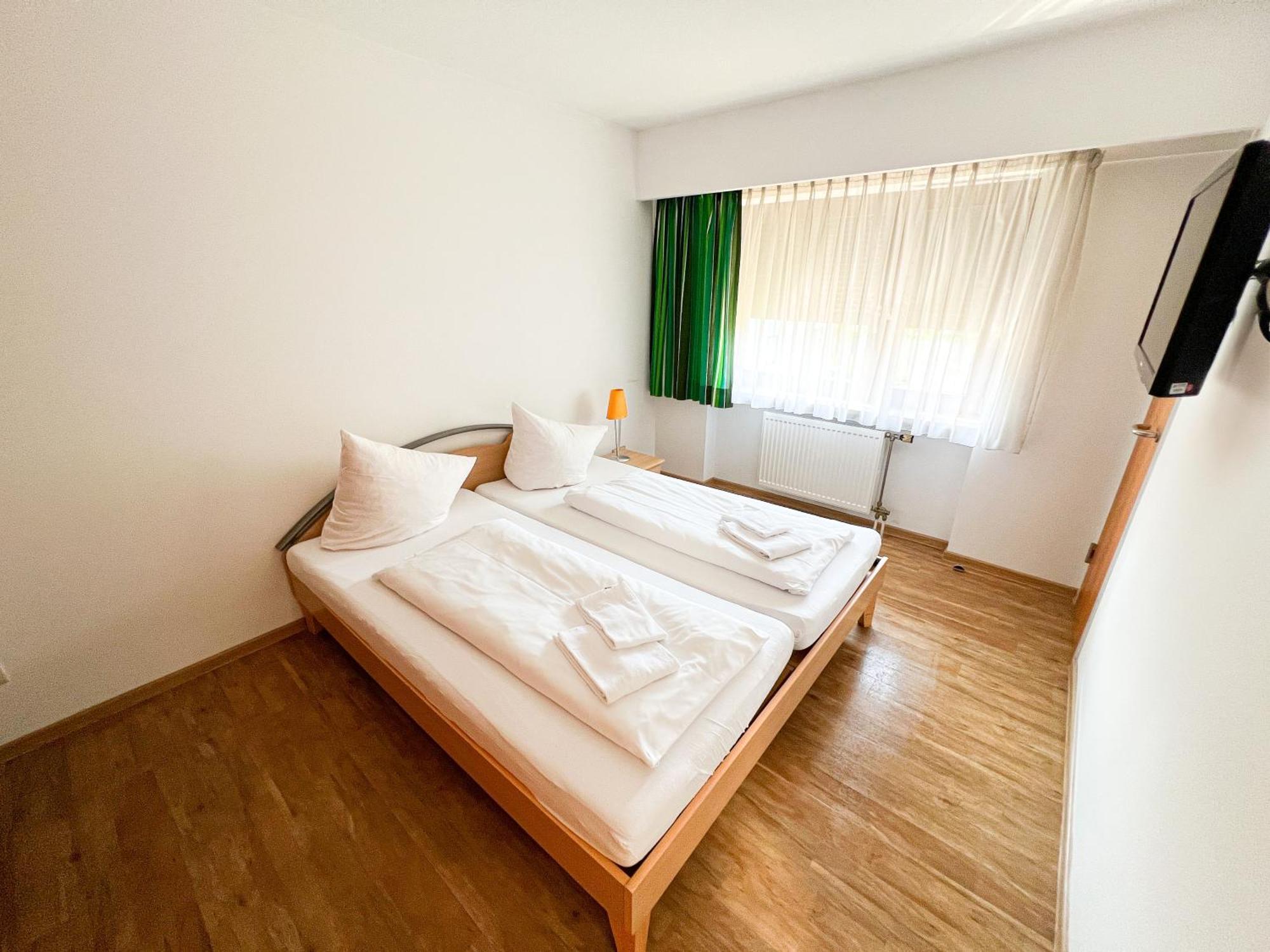 Euro Inn - Hotel Лар Екстер'єр фото